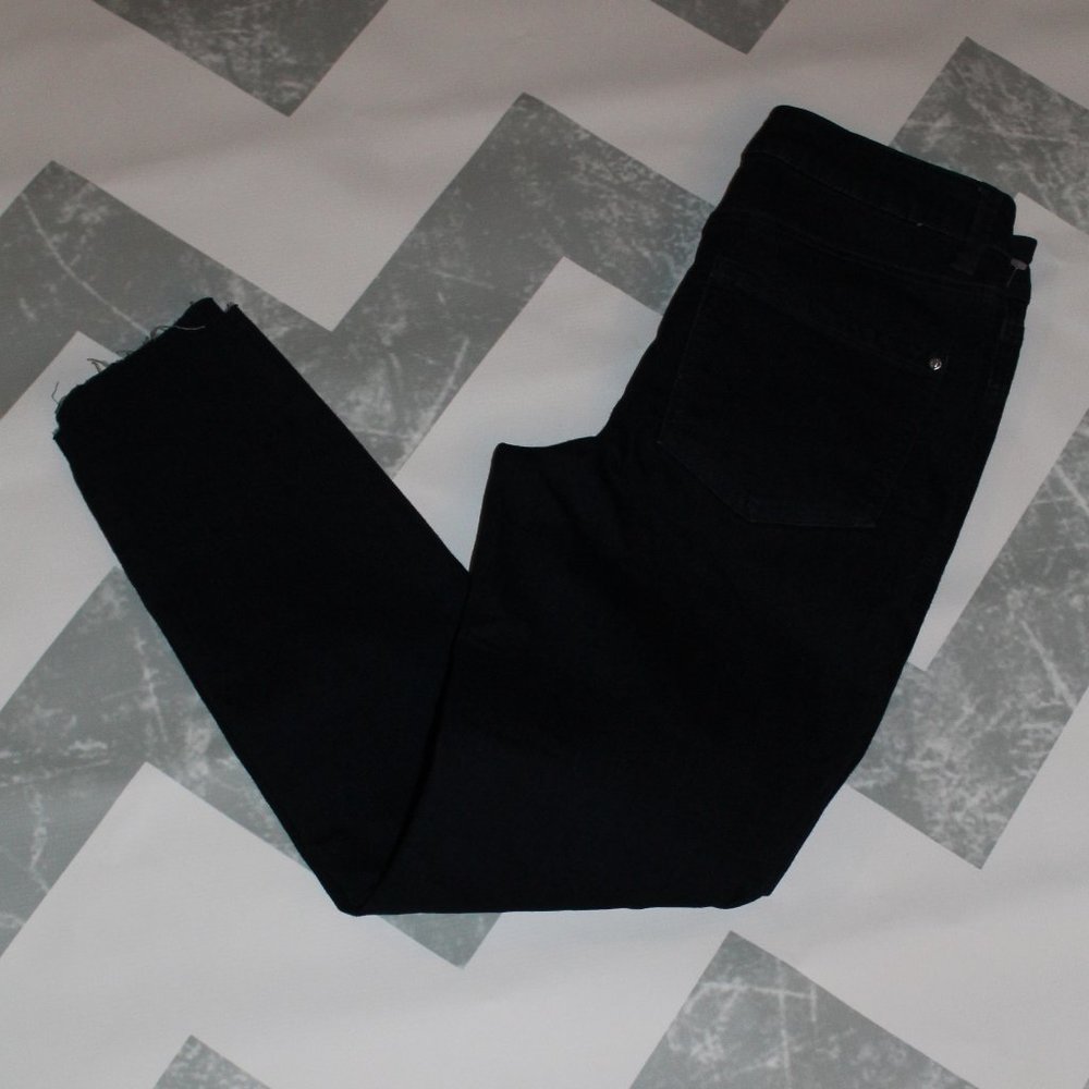 Maurices Everflex High Rise 6R Raw Edge Hem Jeans